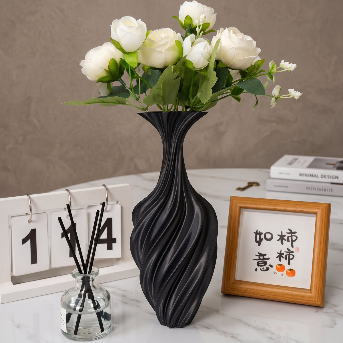 Modern Twisted Decorative Vase Sculptural Lightweight Plastic Flower Vase Home Decor